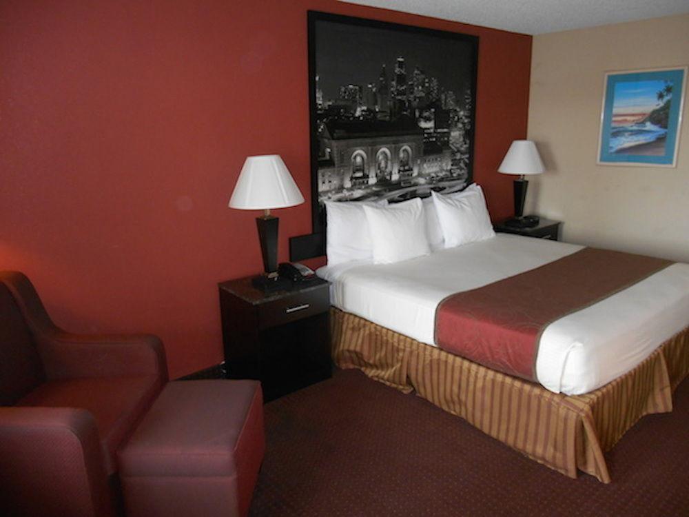 Ameristay Inn St Joseph Сент-Джозеф Экстерьер фото